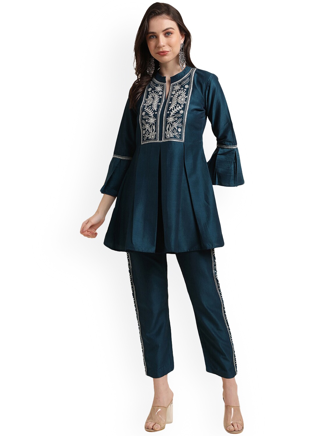 

Nimayaa Mandarin Collar Floral Embroidered Pleated Thread Work Kurta with Trousers, Teal