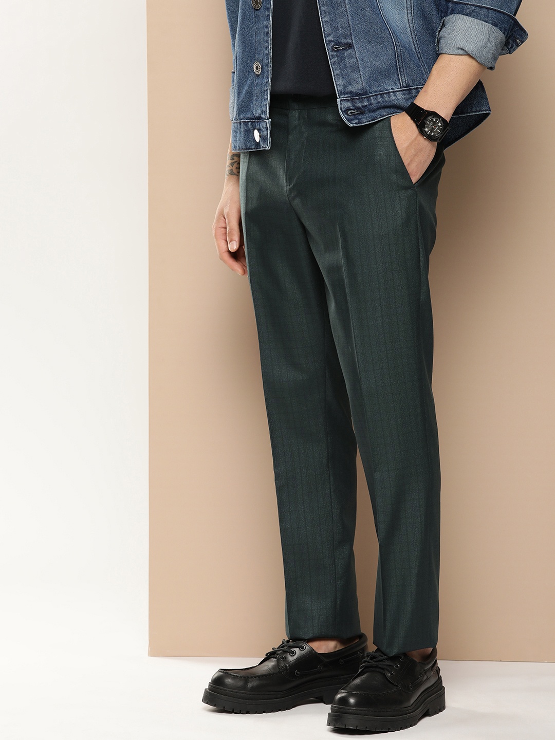 

encore by INVICTUS Men Mid Rise Checked Semi Formal Trousers, Green