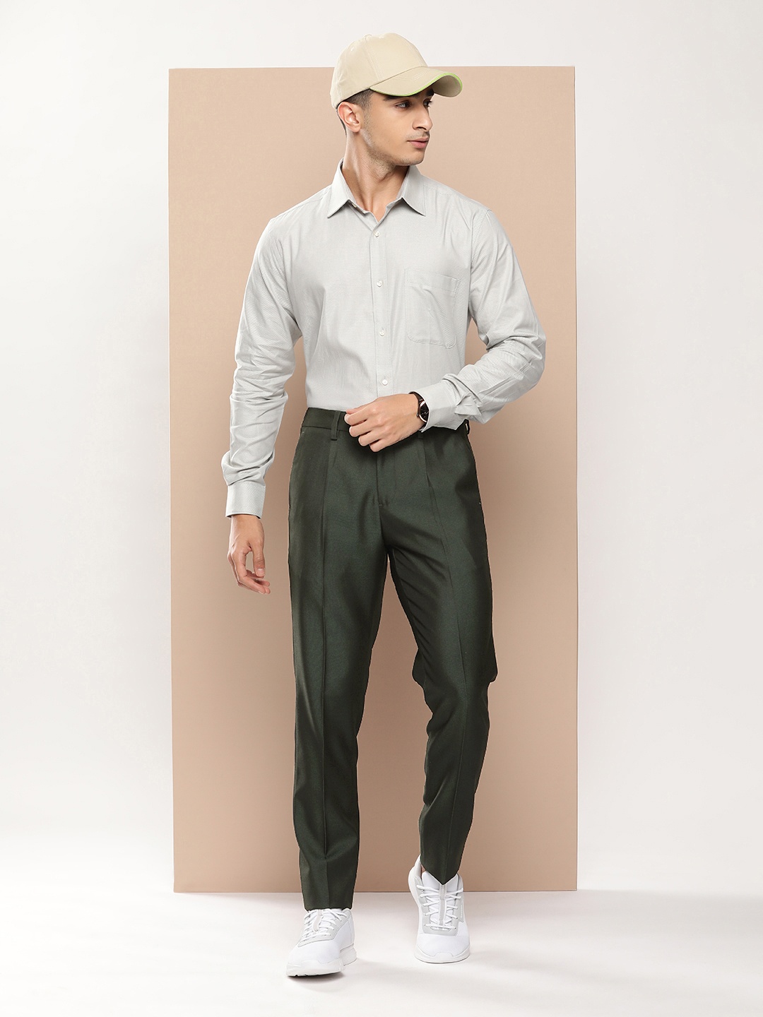 

encore by INVICTUS Men Mid Rise Semi Formal Trousers, Green