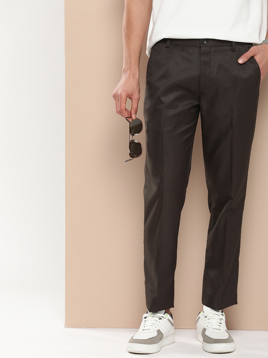 

encore by INVICTUS Men Slim Fit Trousers, Brown