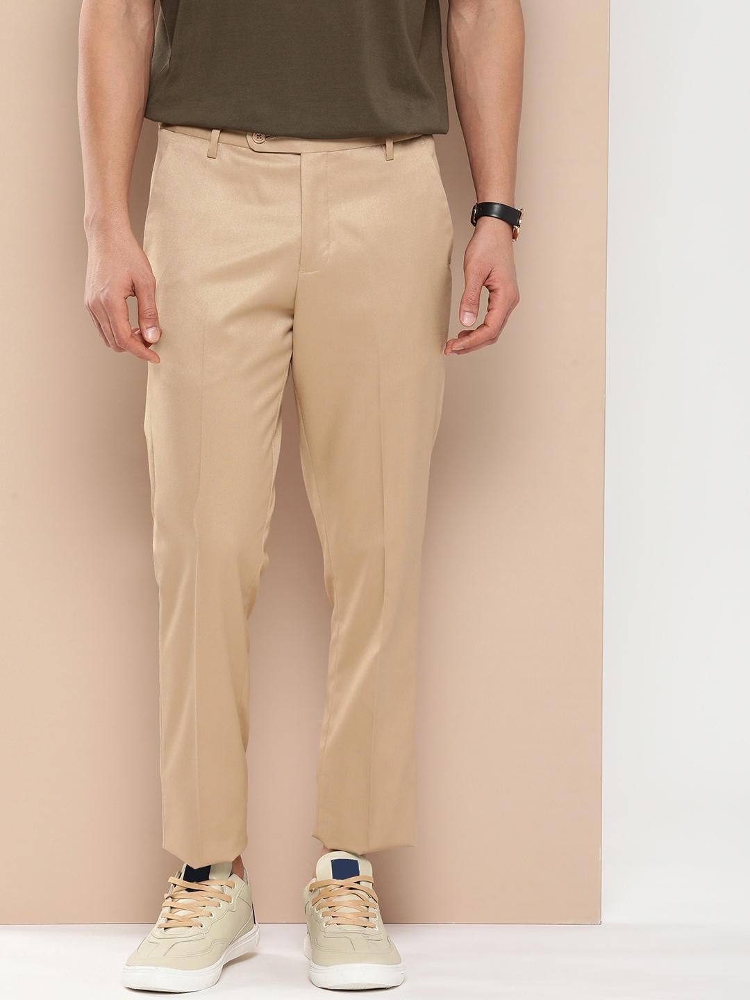 

encore by INVICTUS Men Solid Mid-Rise Regular Trousers, Beige