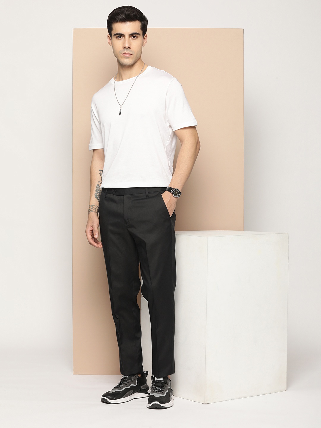 

encore by INVICTUS Men Solid Smart Casual Trousers, Black