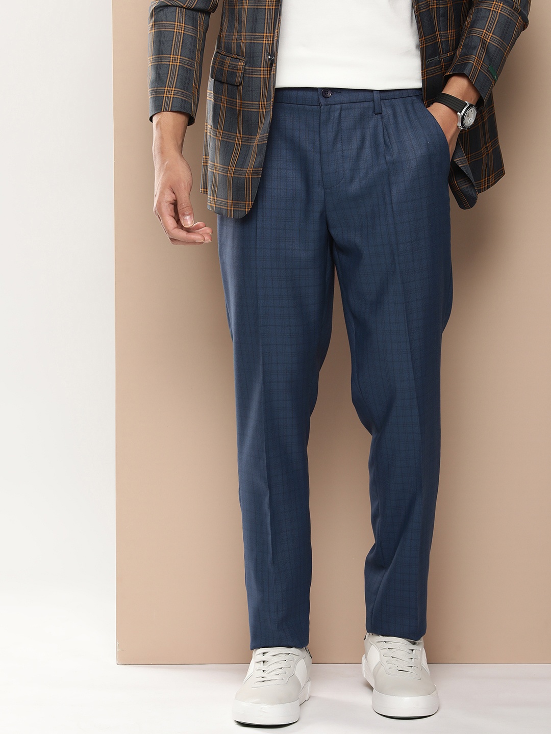 

encore by INVICTUS Men Mid Rise Checked Pleated Semiformal Trousers, Blue