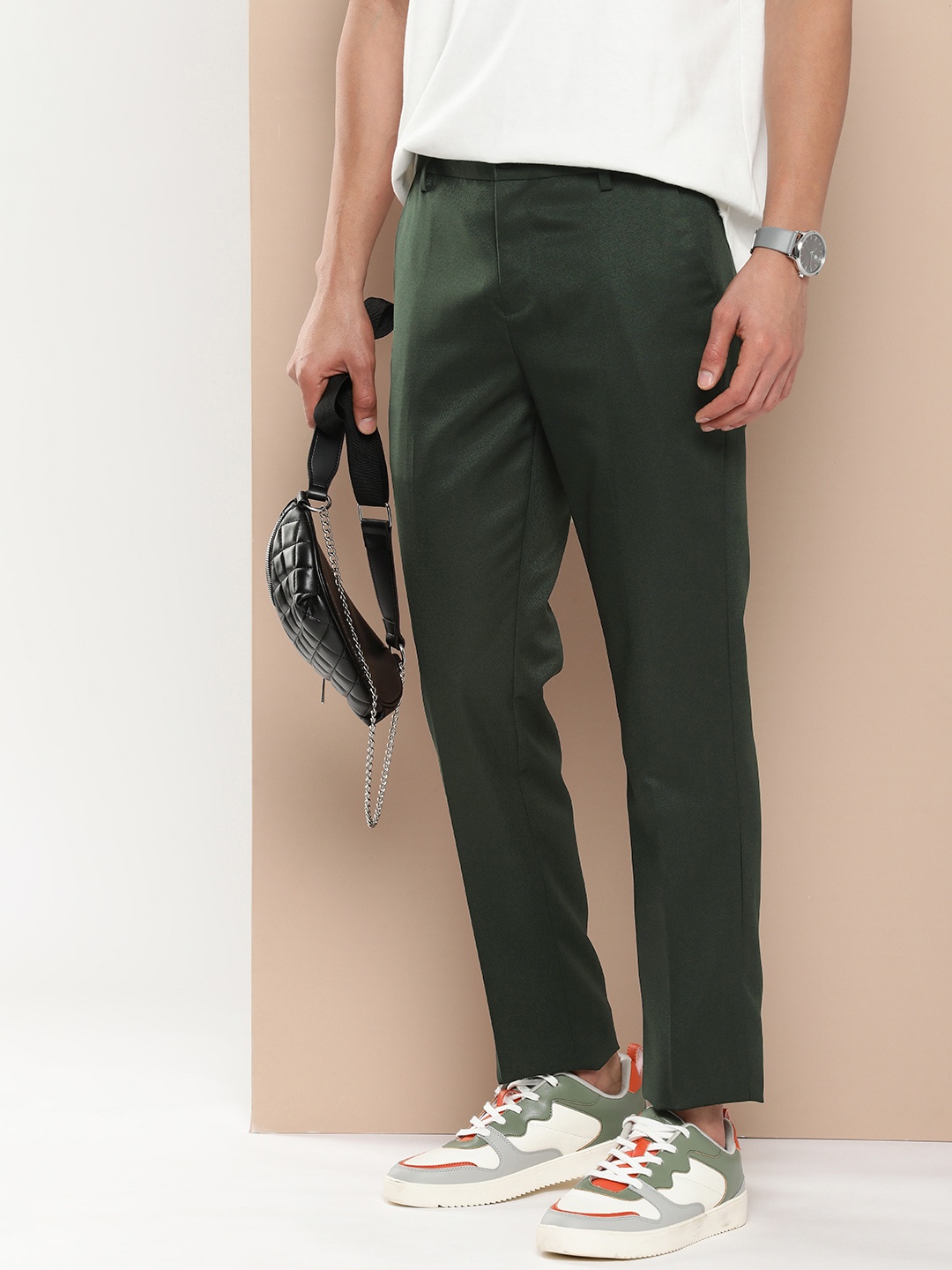 

encore by INVICTUS Men Slim Fit Trousers, Green