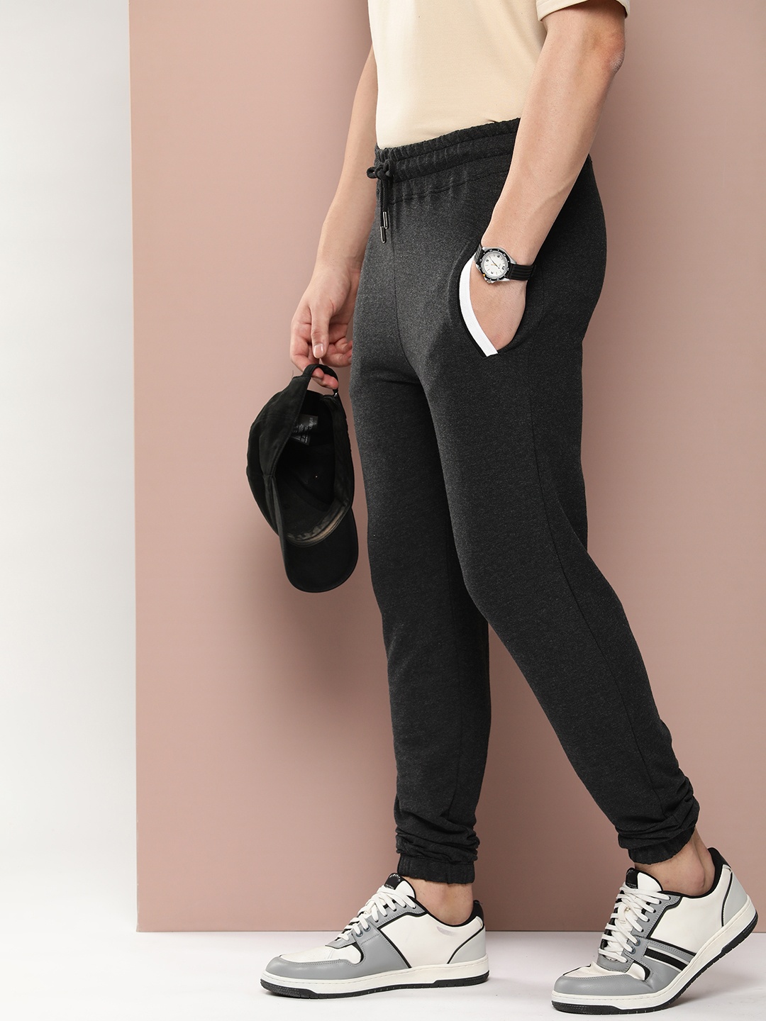 

Harvard Men Joggers, Charcoal