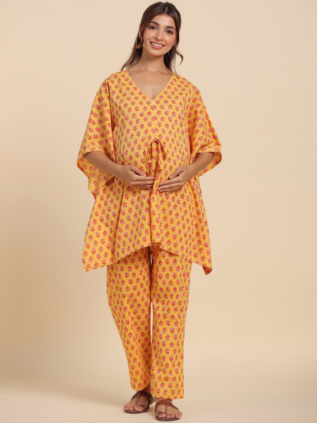 

Ikk Kudi by Seerat Floral Printed Pure Cotton Maternity Kurti with Trousers, Orange