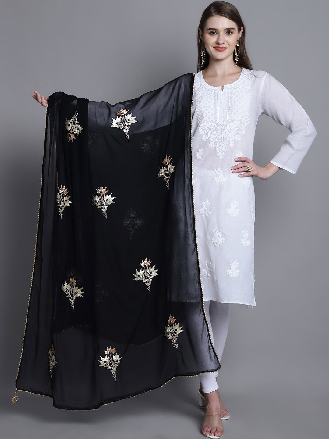 

SOUNDARYA Ethnic Motifs Embroidered Dupatta with Gotta Patti, Black