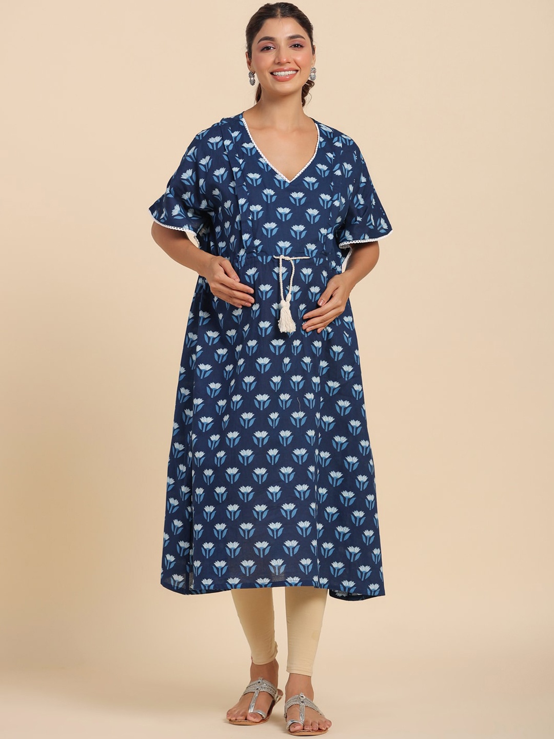 

Ikk Kudi by Seerat Floral Printed Flared Sleeves Pure Cotton Maternity Kaftan Kurta, Blue