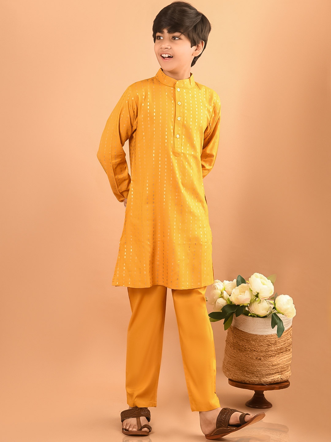 

LilPicks Boys Geometric Printed Pure Cotton Kurta With Pyjamas, Yellow