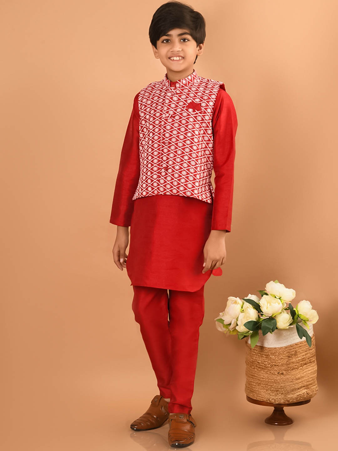 

LilPicks Boys Embroidered Regular Kurta With Pyjamas & Nehru Jacket, Red