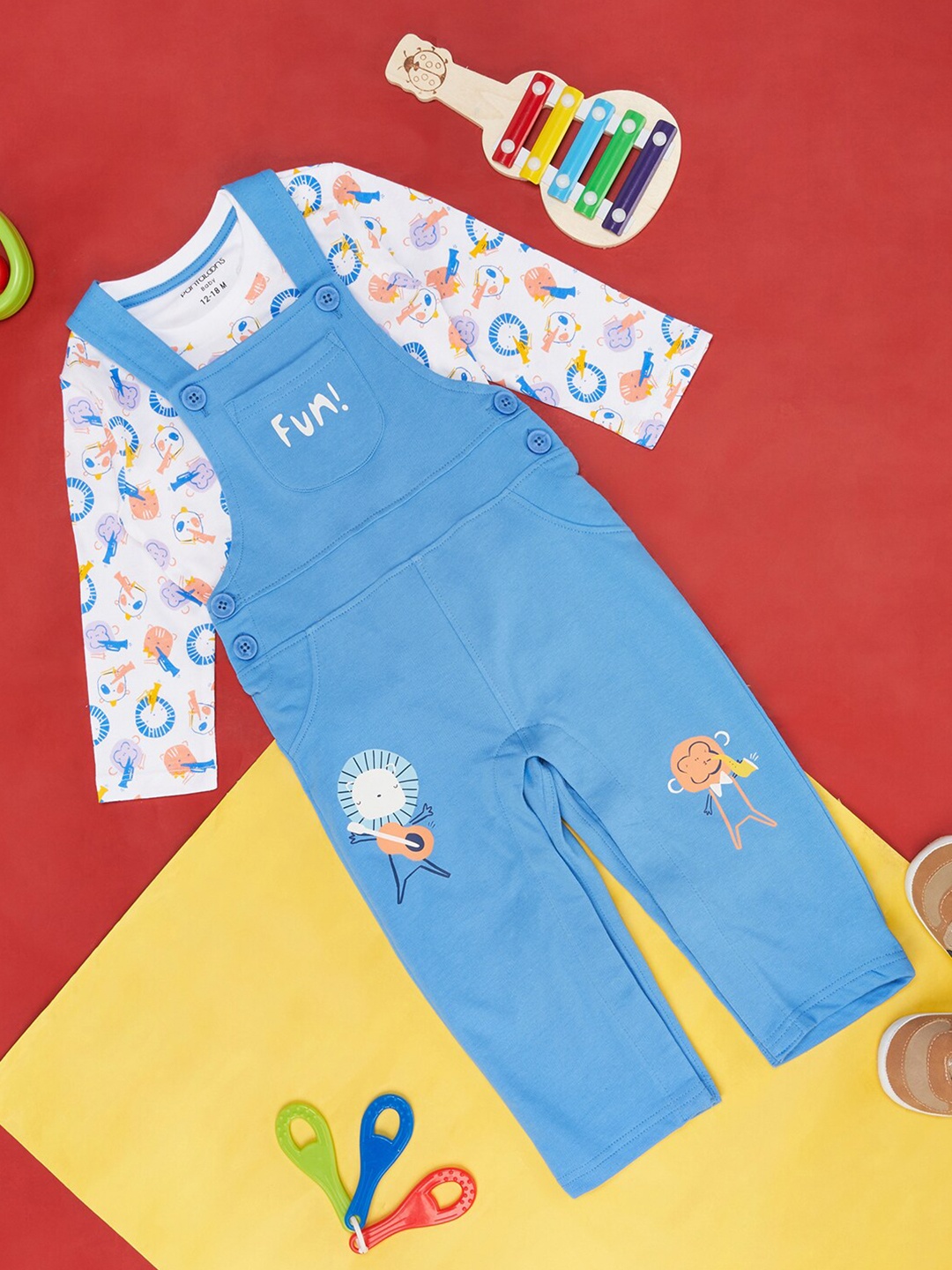 

Pantaloons Baby Boys Printed Pure Cotton T-shirt With Dungaree, Blue