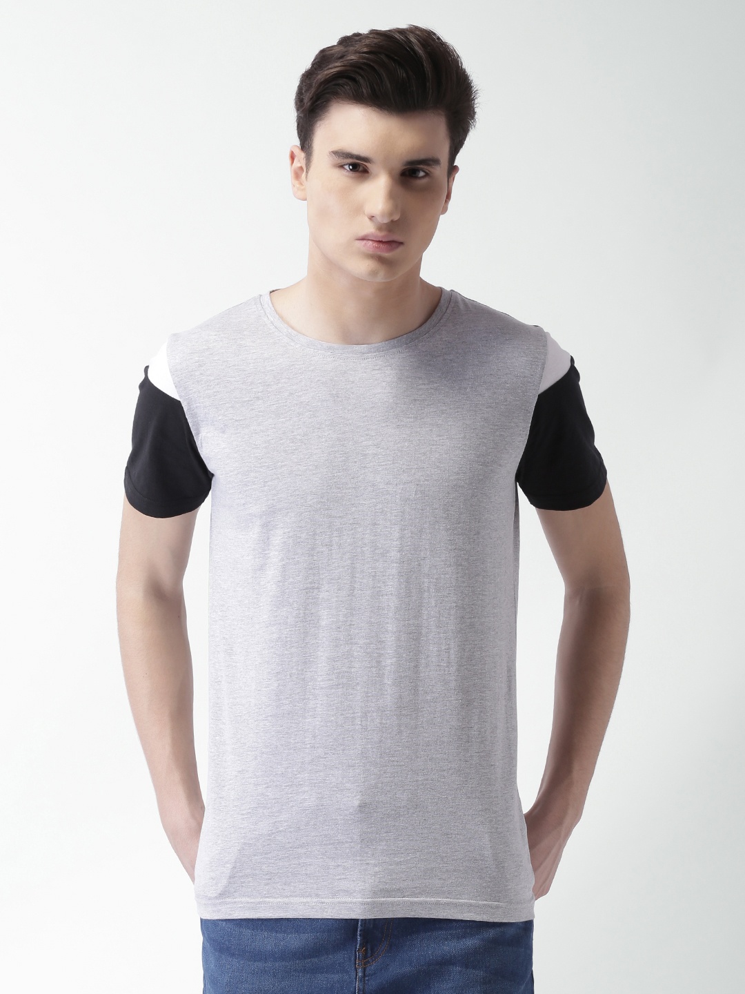 

Blue Saint Men Grey Solid Round Neck T-shirt