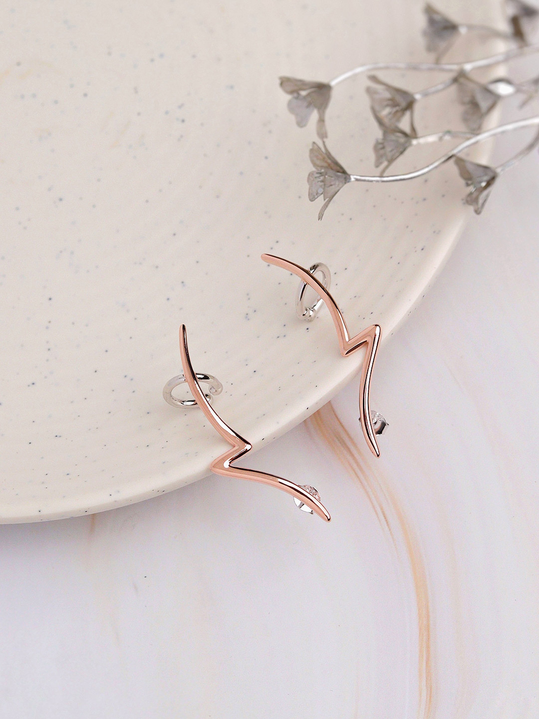 

CURIO COTTAGE Rose Gold-Plated Contemporary Ear Cuff Earrings