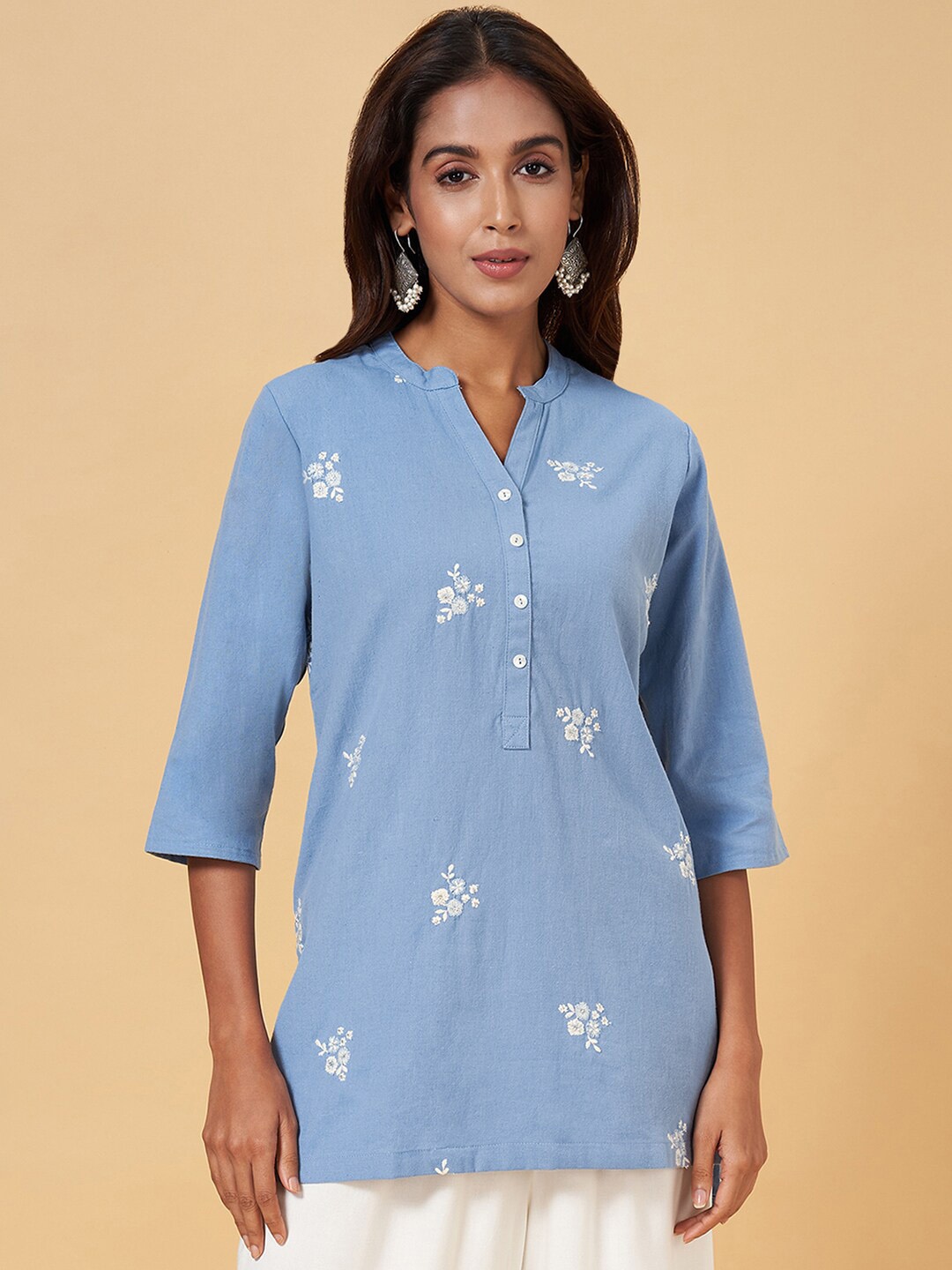 

RANGMANCH BY PANTALOONS Mandarin Collar Embroidered Tunic, Blue