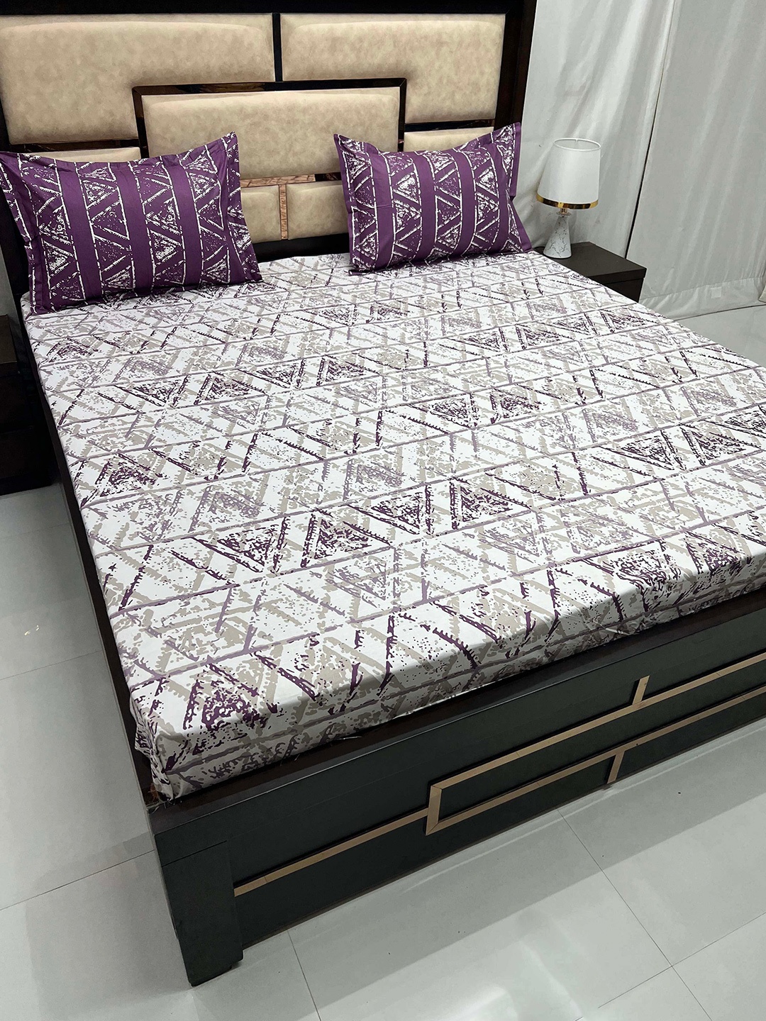 

Pure Decor Lifestyle Purple & White Printed Cotton 300 TC King Bedsheet & 2 Pillow Covers