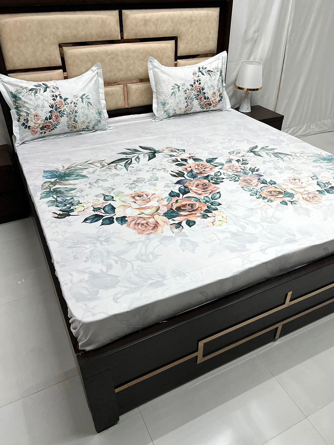 

Pure Decor Majestic Brown & Green Floral Cotton 330 TC King Bedsheet With 2 Pillow Covers