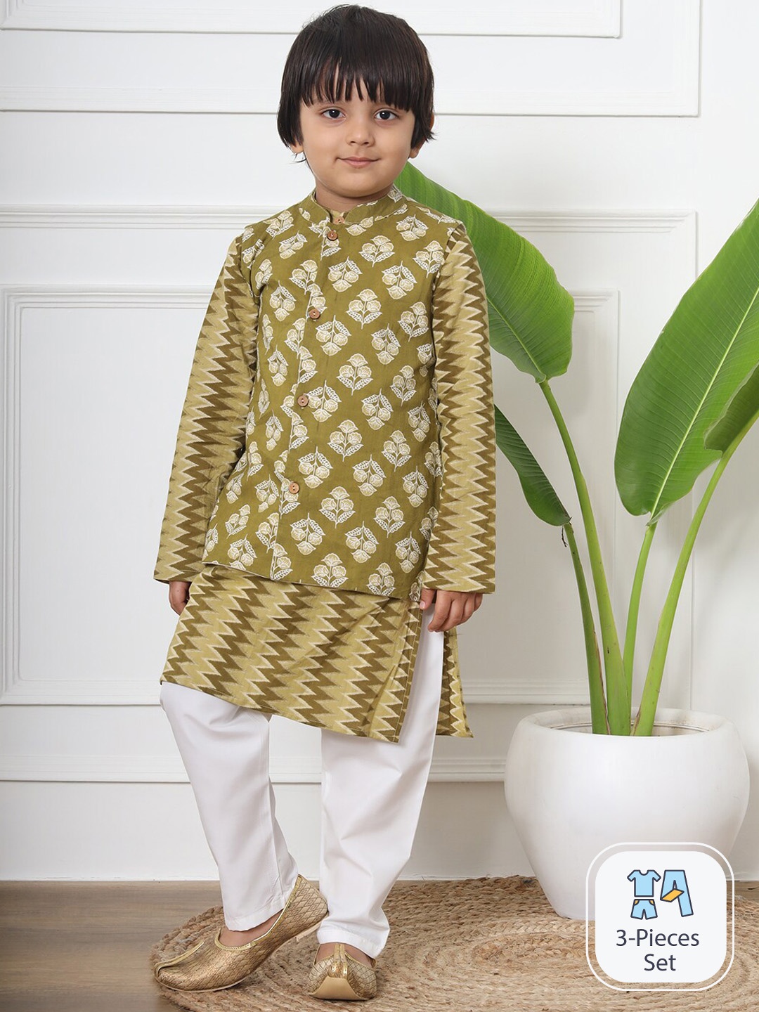 

Readiprint Boys Chevron Printed Pure Cotton Kurta With Pyjamas & Nehru Jacket, Green