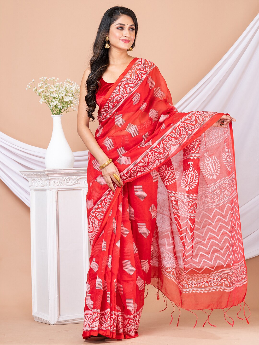 

Laa Calcutta Ethnic Motifs Printed Handloom Saree, Red