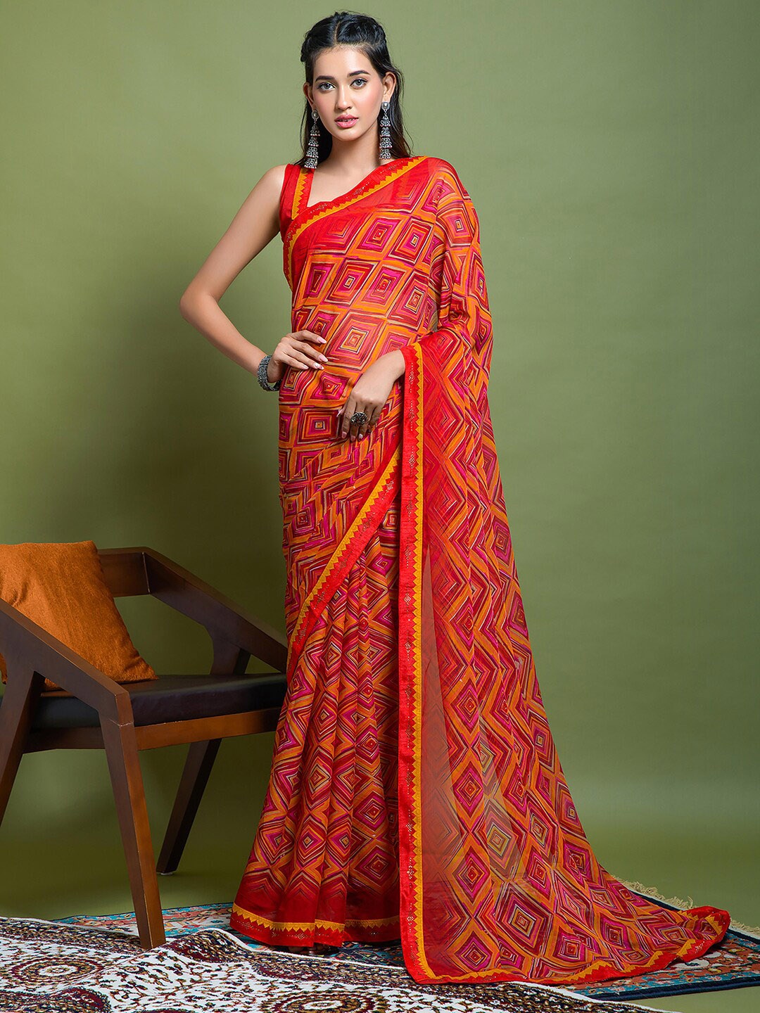 

Mitera Geometric Printed Beads and Stones Saree, Red
