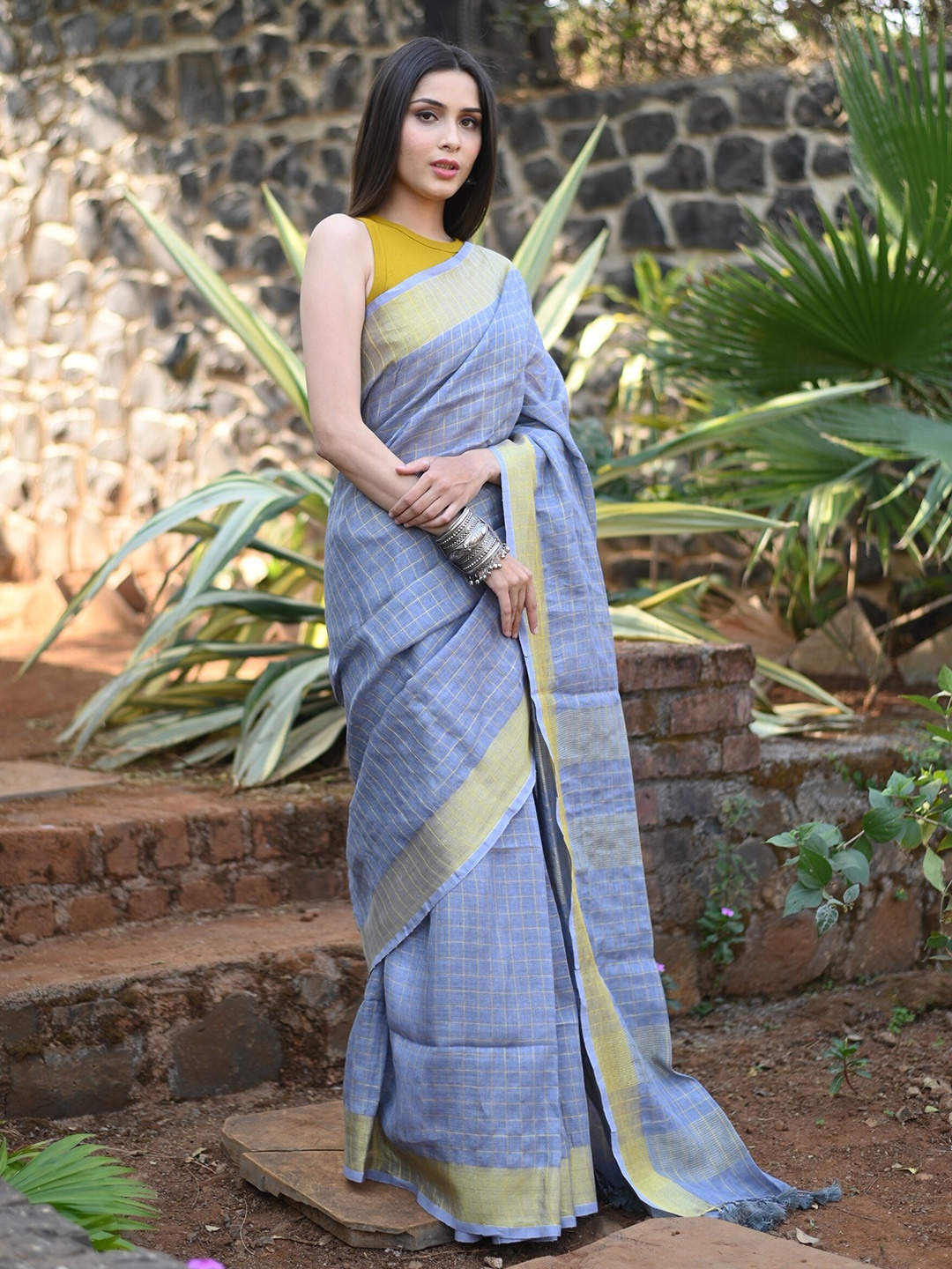 

Very Much Indian Checked Zari Pure Linen Paithani Saree, Grey