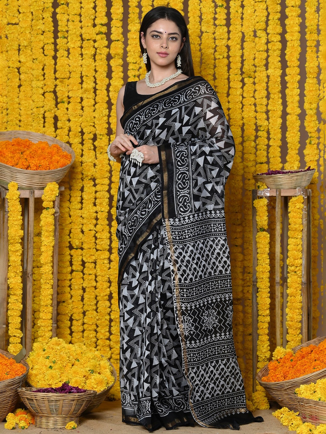 

Very Much Indian Geometric Printed Zari Pure Cotton Saree, Black
