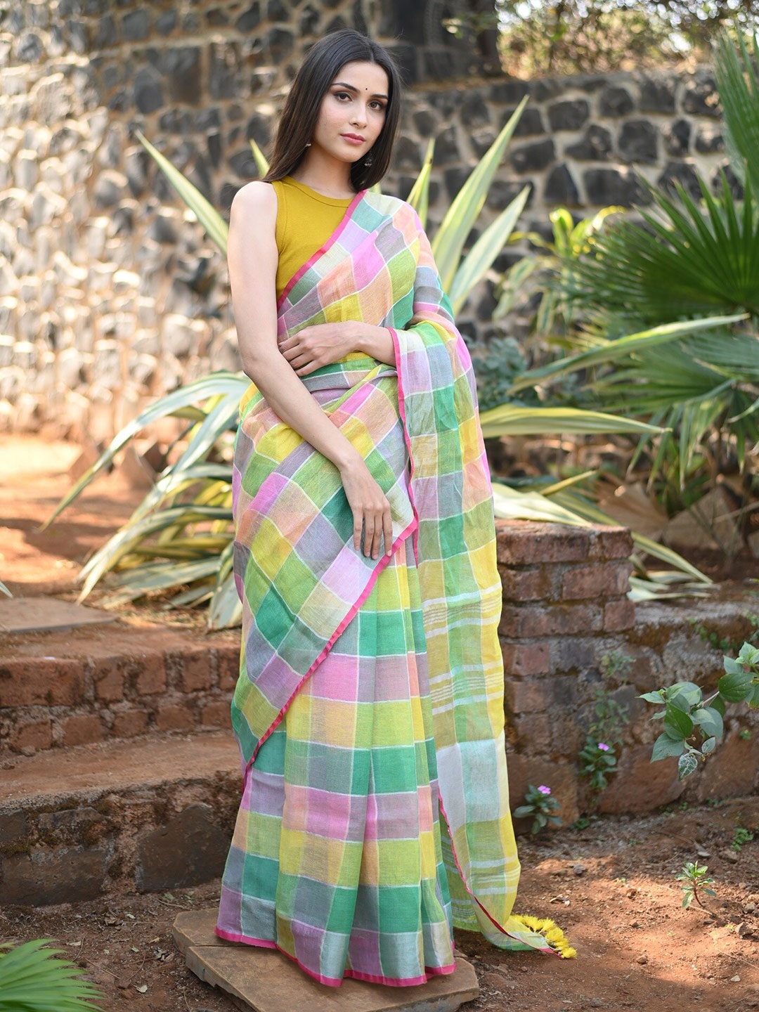 

Very Much Indian Checked Pure Linen Paithani Saree, Green