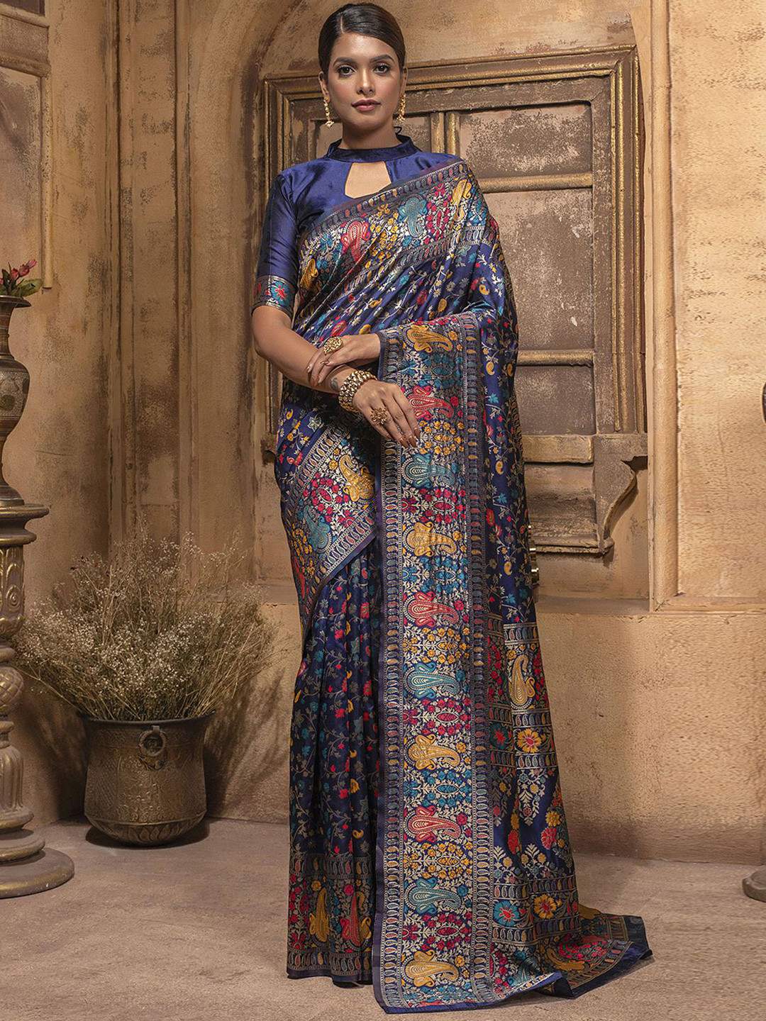 

Satrani Woven Design Zari Banarasi Saree, Navy blue