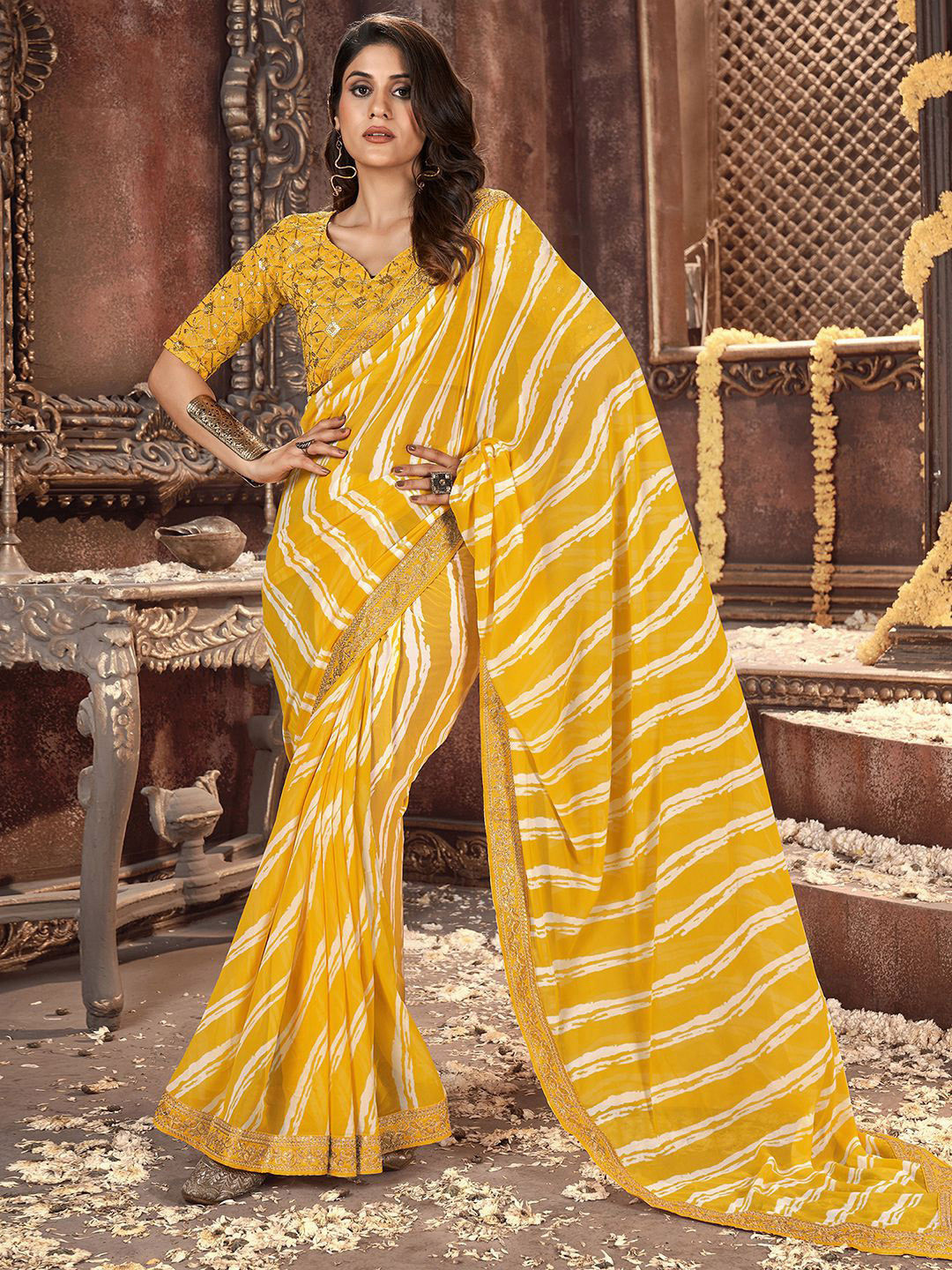 

Satrani Leheriya Printed Saree, Yellow