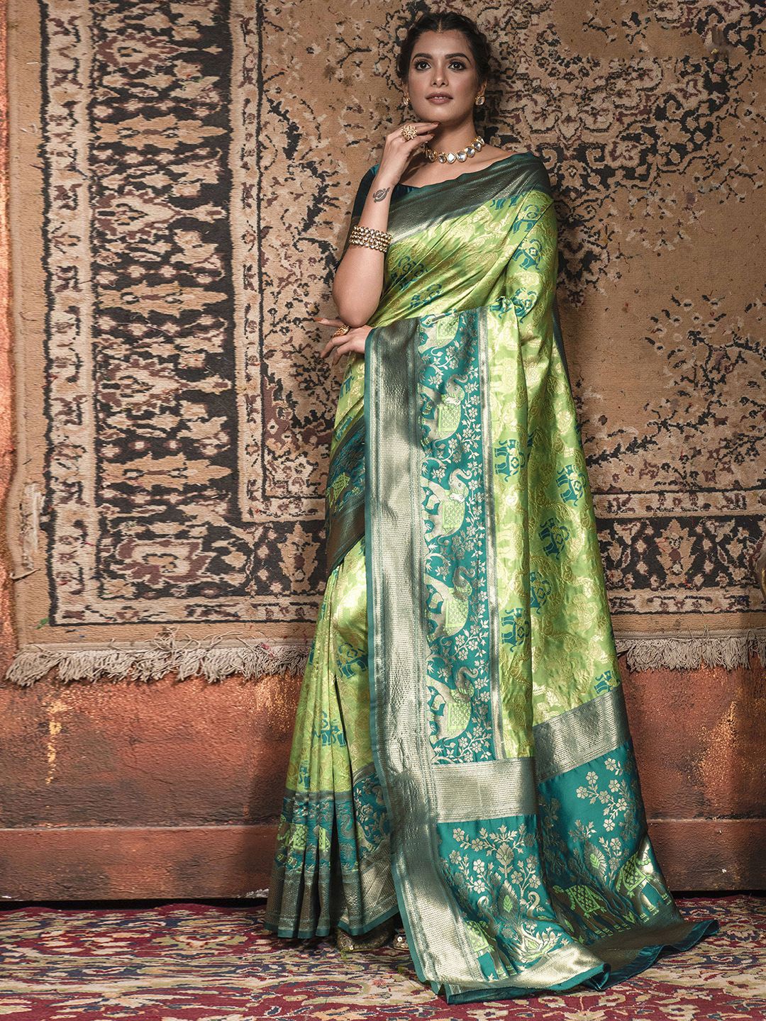 

Satrani Ethnic Motifs Woven Design Zari Banarasi Saree, Lime green