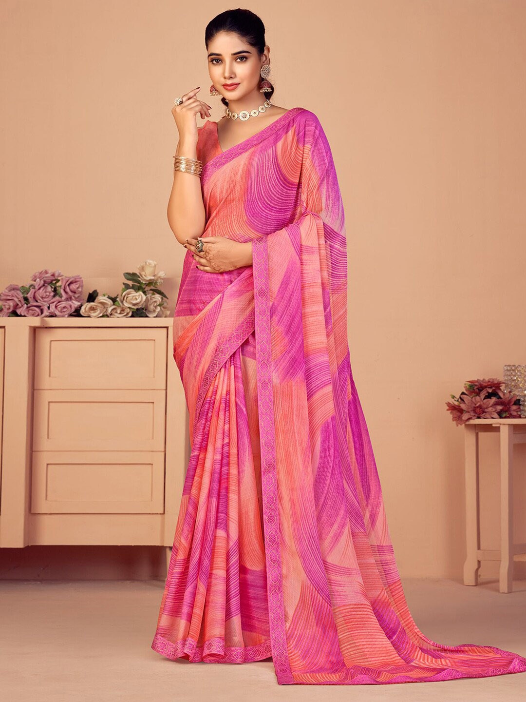 

Satrani Abstract Printed Saree, Pink