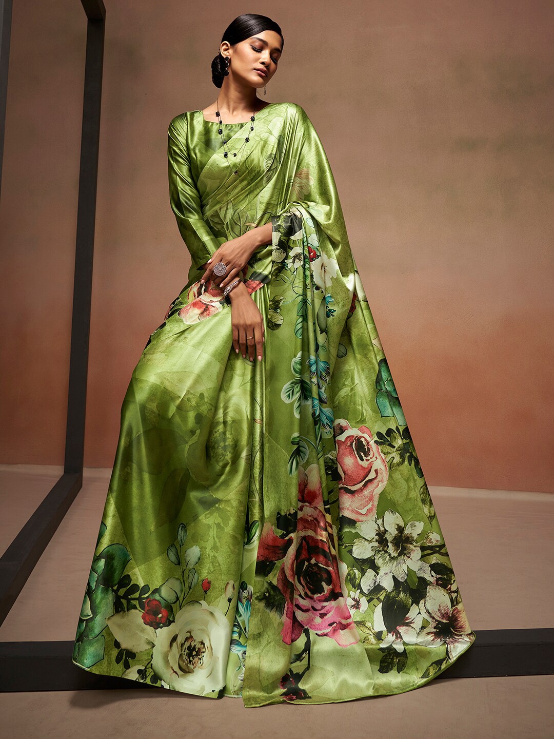 

Satrani Green & Blue Floral Printed Satin Saree