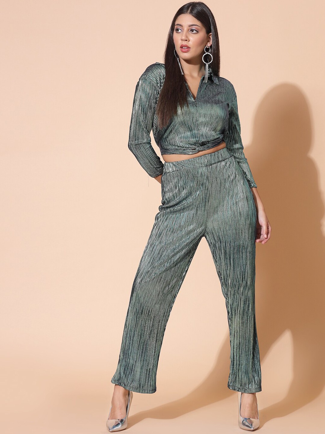 

ATRAENTA Self Design Crop Top With Trousers, Green