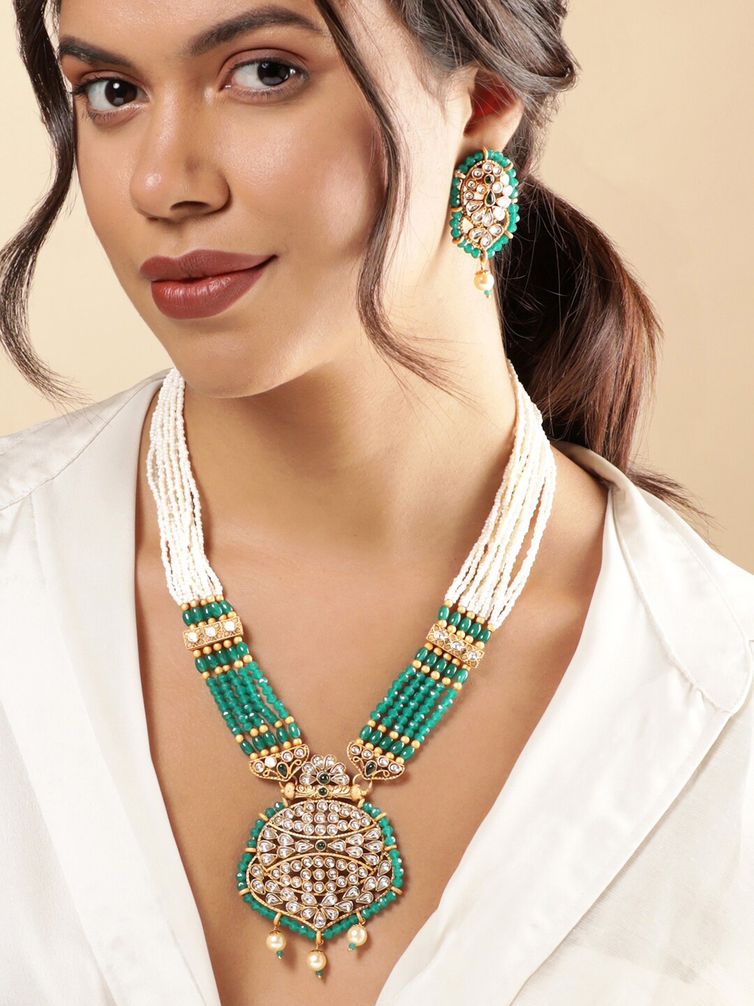 

Rubans Stone Studded & Beaded Jewellery Set, Gold
