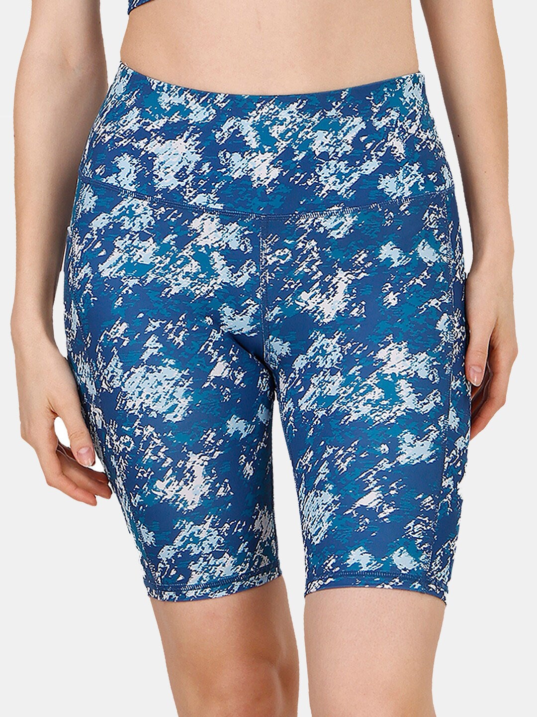 

Soie Women Printed Skinny Fit Quick Dry Training Or Gym Sports Shorts, Blue