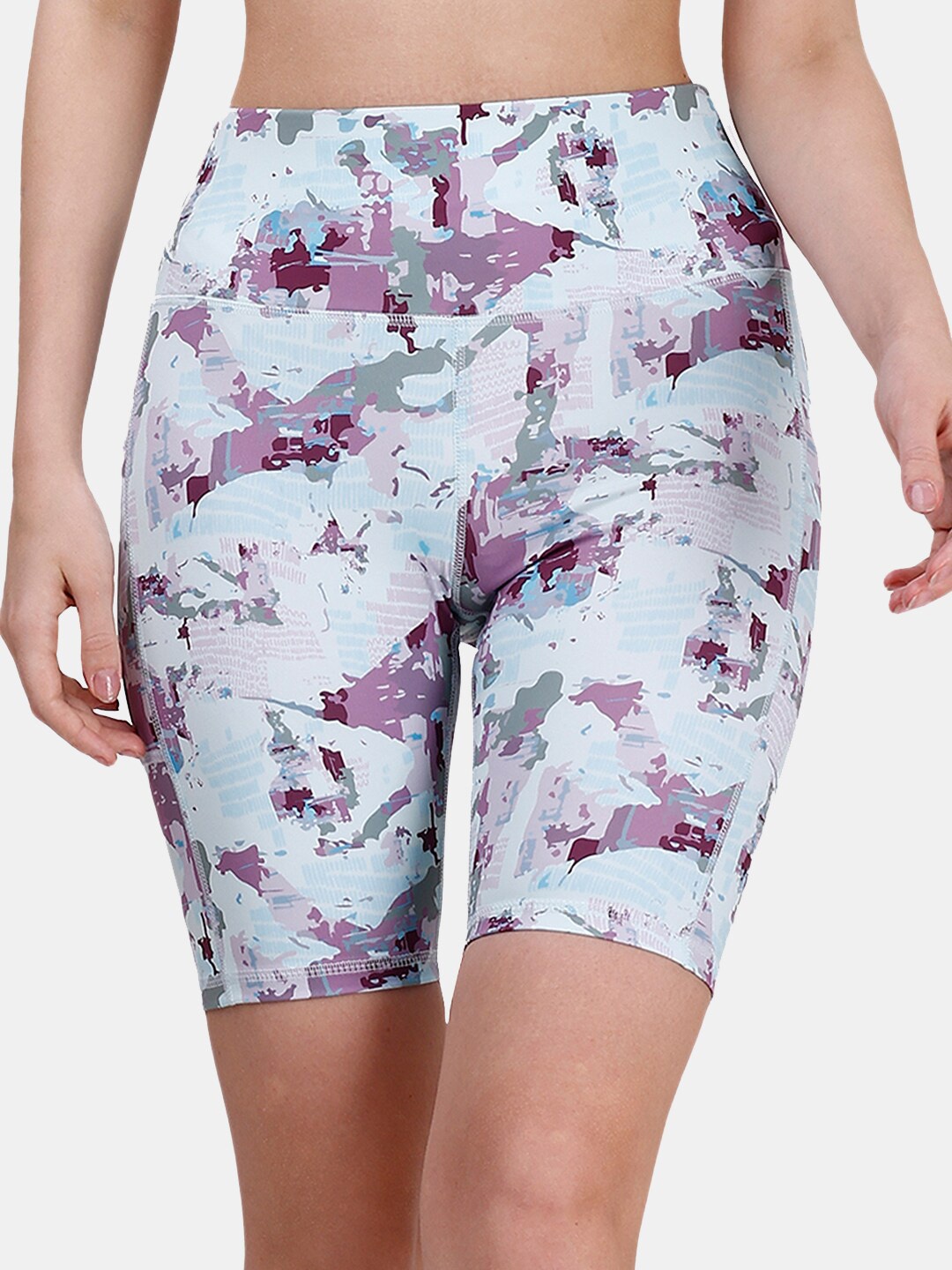 

Soie Women Printed Skinny Fit Quick Dry Training Or Gym Sports Shorts, White
