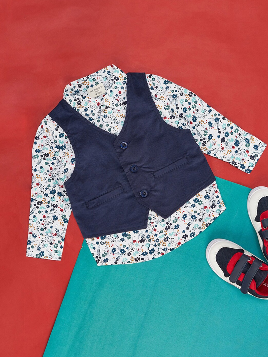 

Pantaloons Baby Infant Boys Floral Printed Classic Shirt With Waistcoat, White