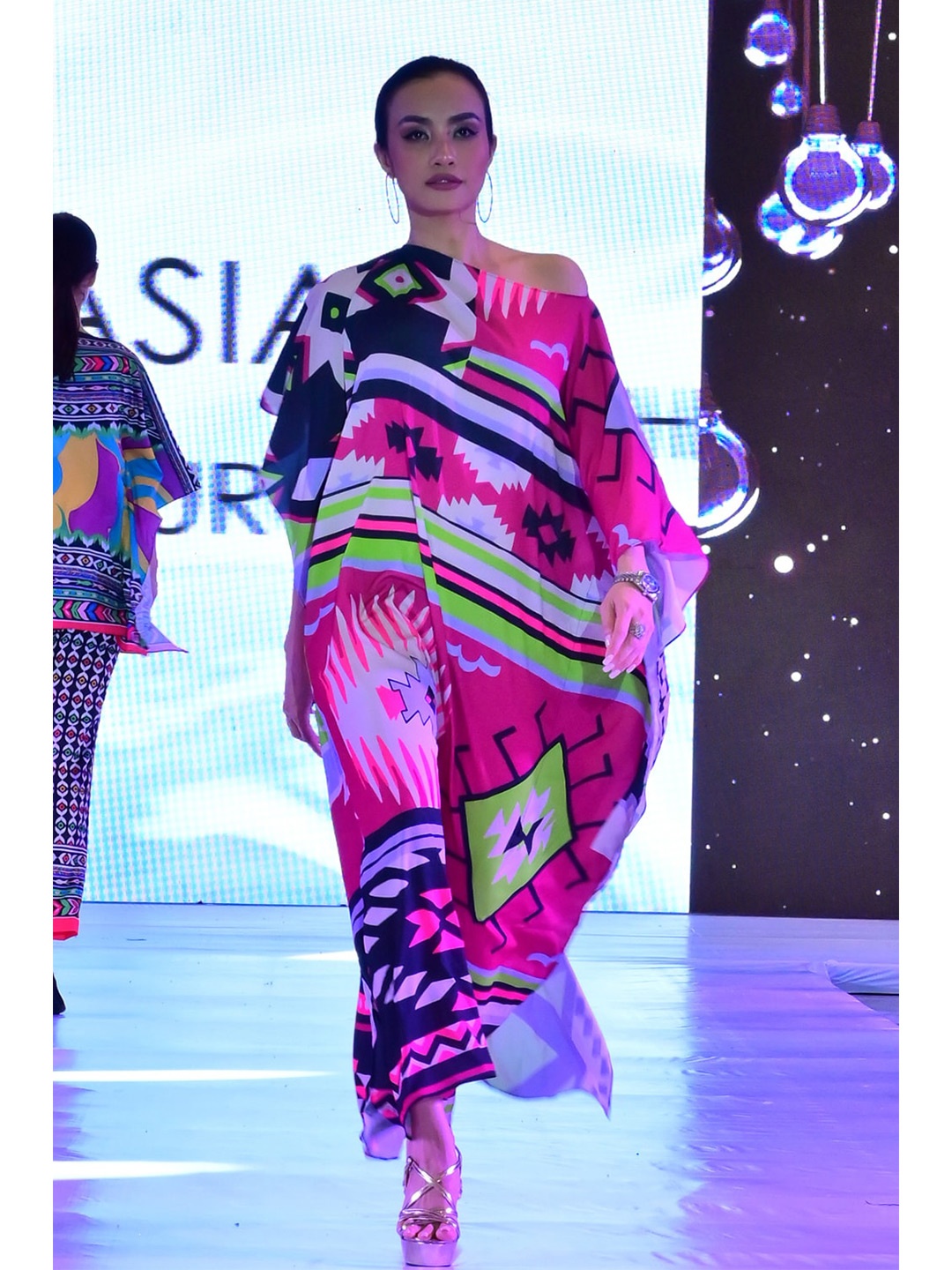 

Rajoria Instyle Abstract Printed Extended Sleeves Maxi Kaftan dress, Pink