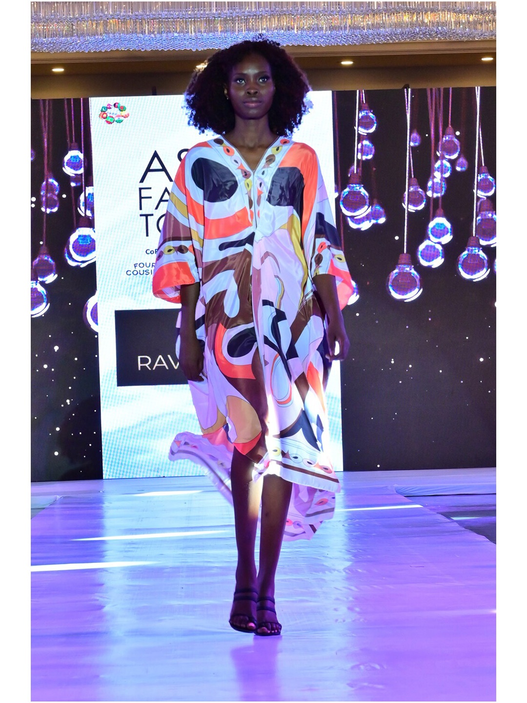 

Rajoria Instyle Abstract Printed V-Neck Extended Sleeves Crepe Kaftan Midi Dress, White
