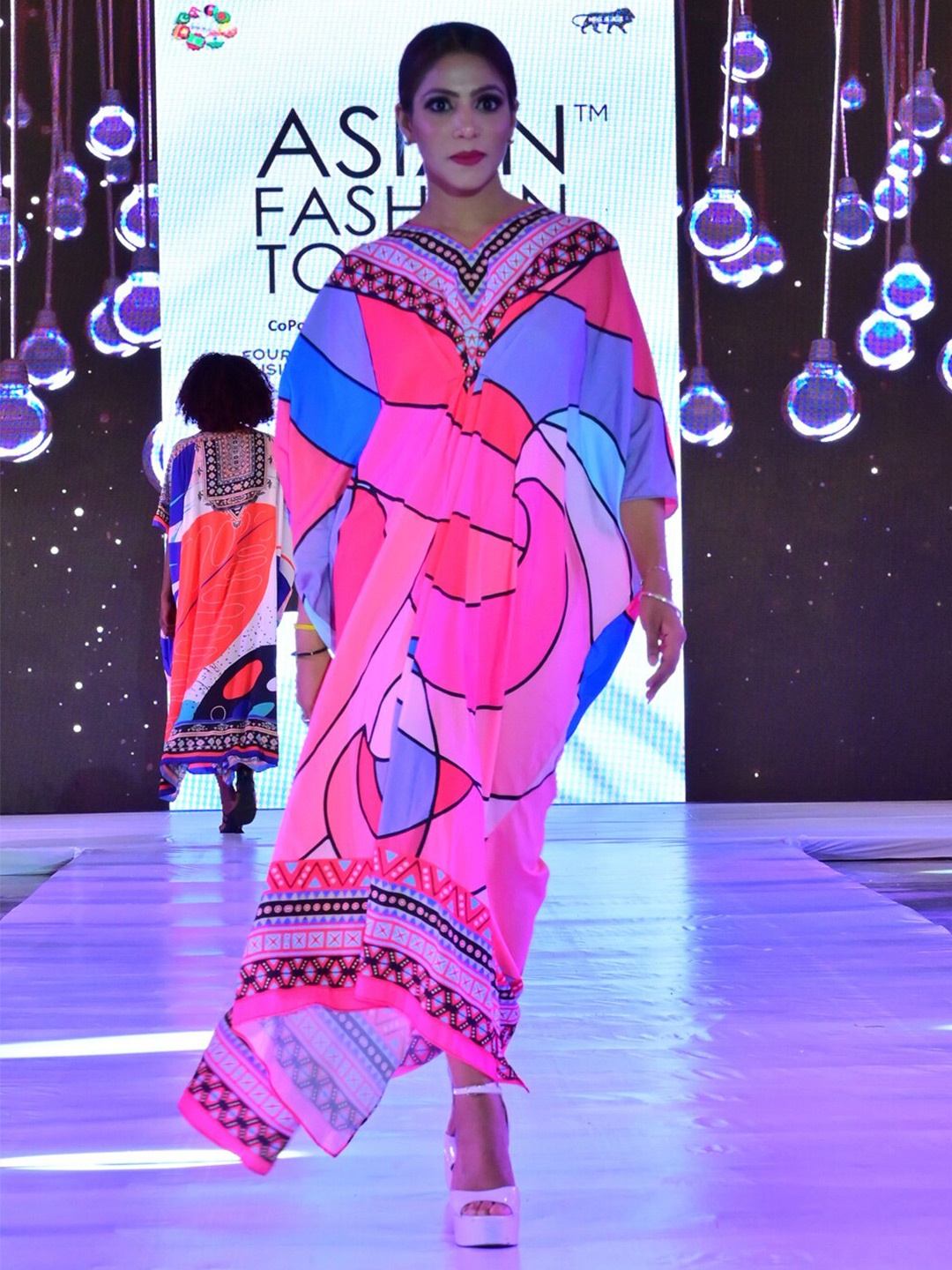 

Rajoria Instyle Abstract Printed Extended Sleeves Crepe Kaftan Maxi Dress, Pink