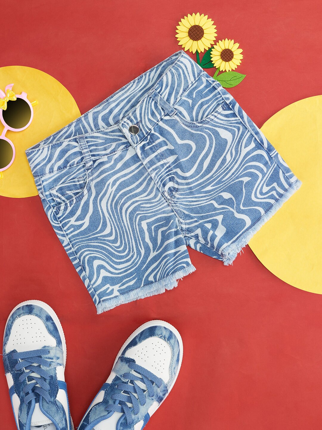 

Pantaloons Junior Girls Abstract Printed Mid Rise Cotton Denim Shorts, Blue