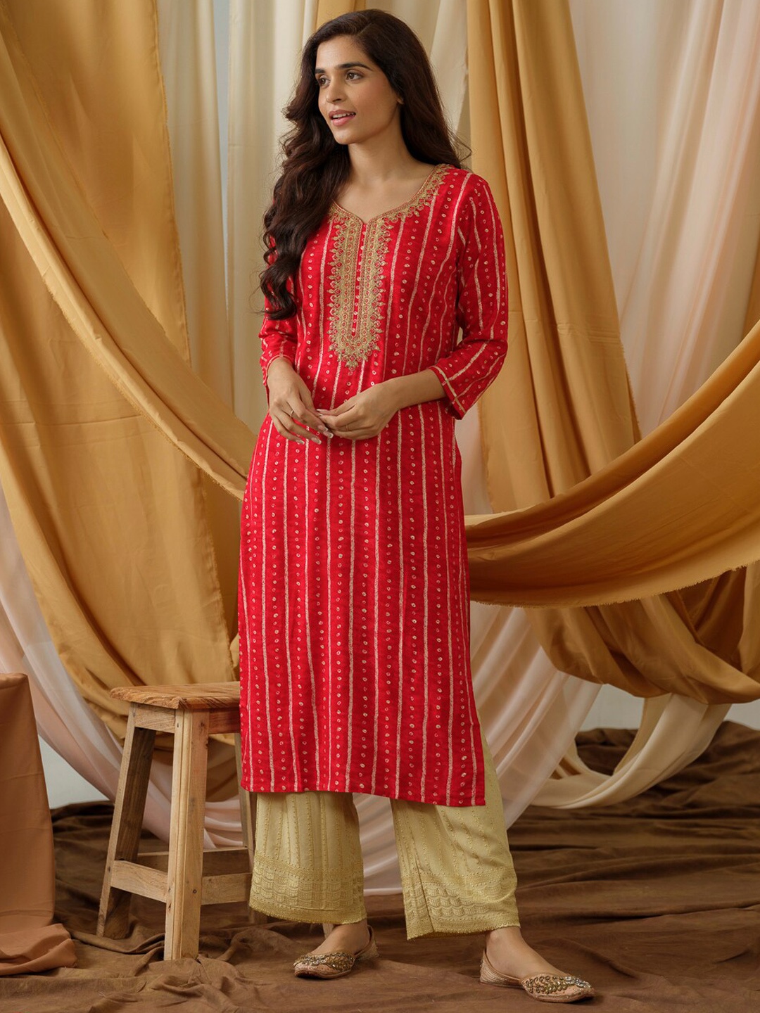 

Sangria Bandhani Printed Straight Kurta, Red