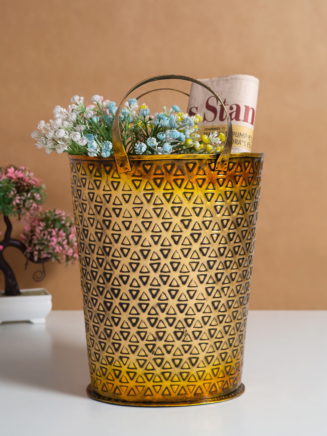 

Golden Peacock Yellow Cylinder Shaped Book Organizer Cum Showpiece