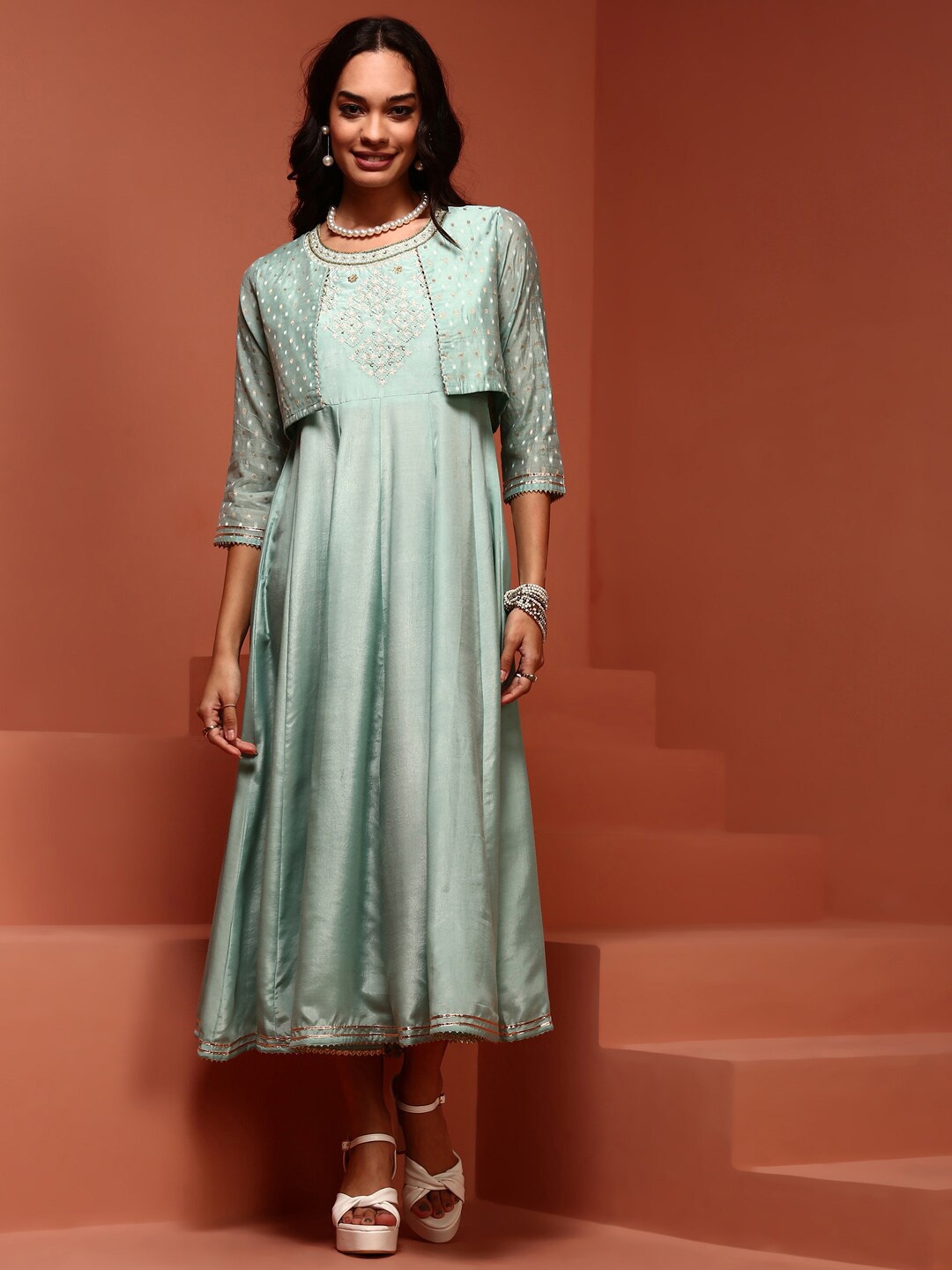 

IMARA Embroidered A-Line Midi Ethnic Dress With Jacket, Green