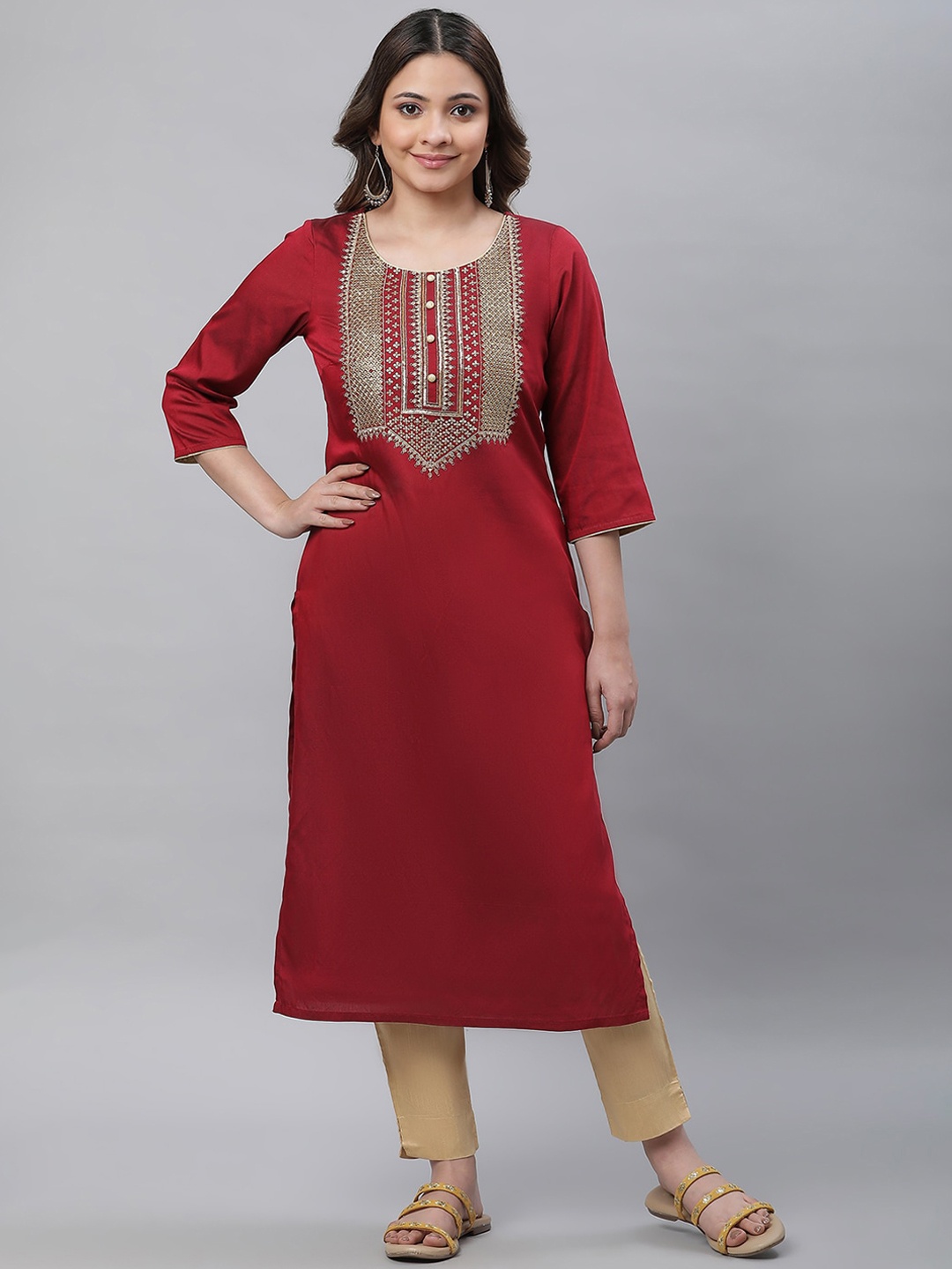 

AURELIA Floral Yoke Design Mirror Work Kurta, Red