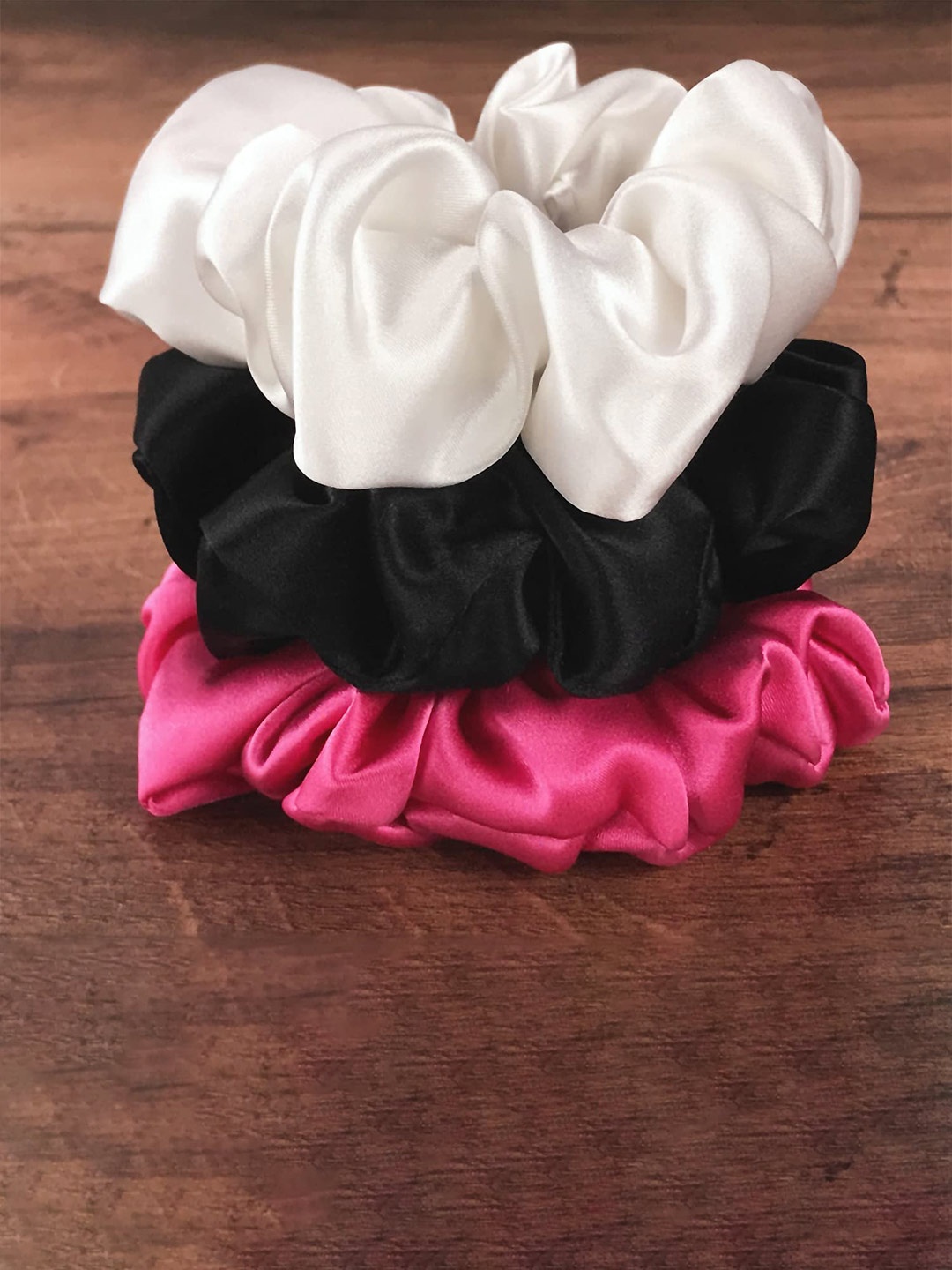 

VAGHBHATT Pack Of 3 Ponytail Holders, Black