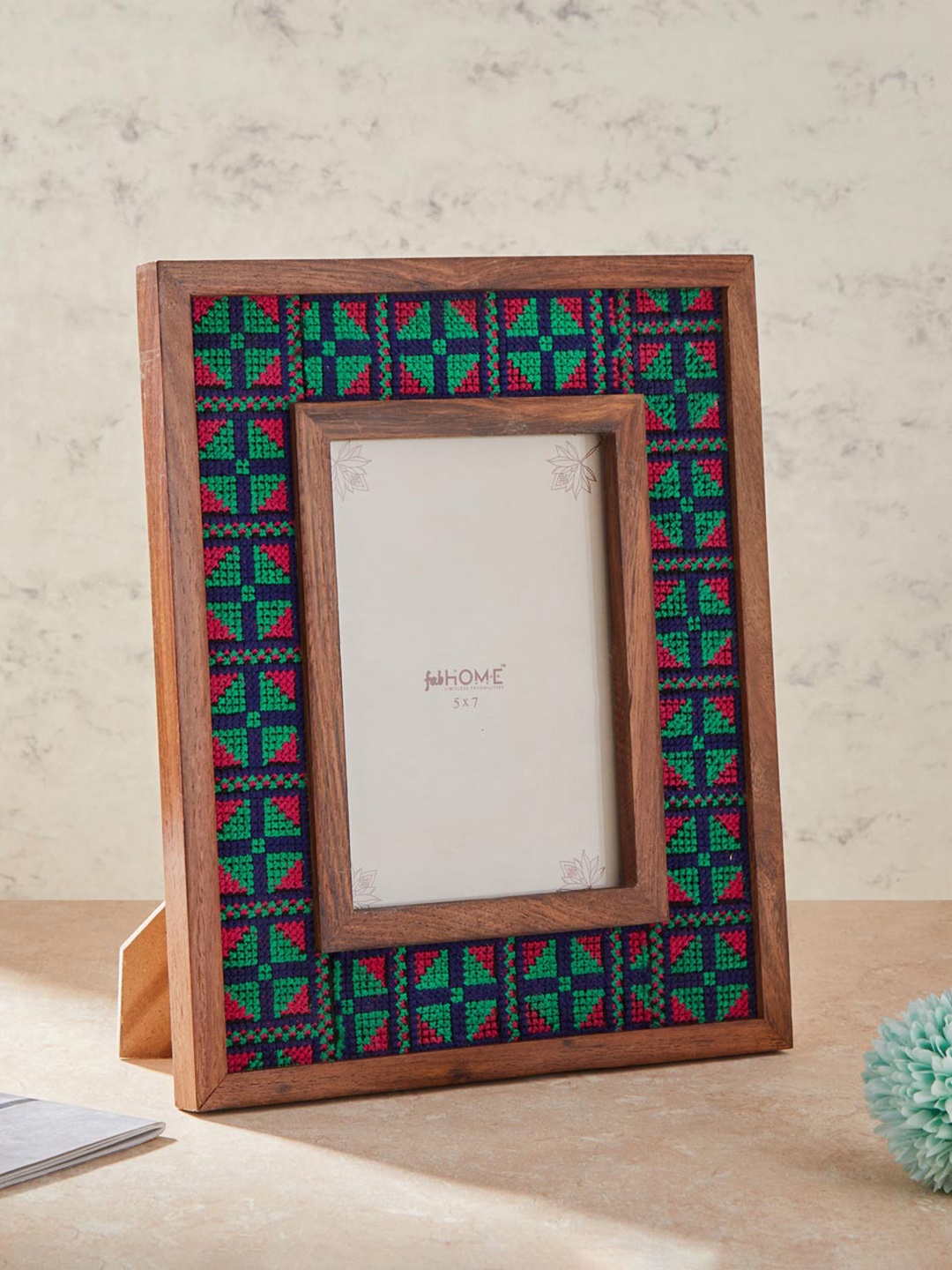 

Fabindia Boota Blue & Green Wooden Table Photo Frame