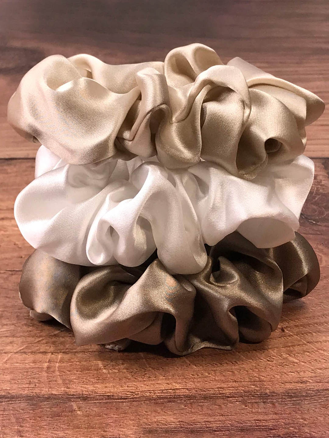 

FIMBUL Women Set Of 3 Satin Ponytail Holders, White