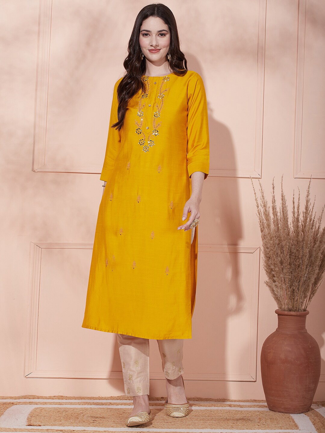

FASHOR Ethnic Motifs Embroidered Mirror Work Straight Kurta, Yellow