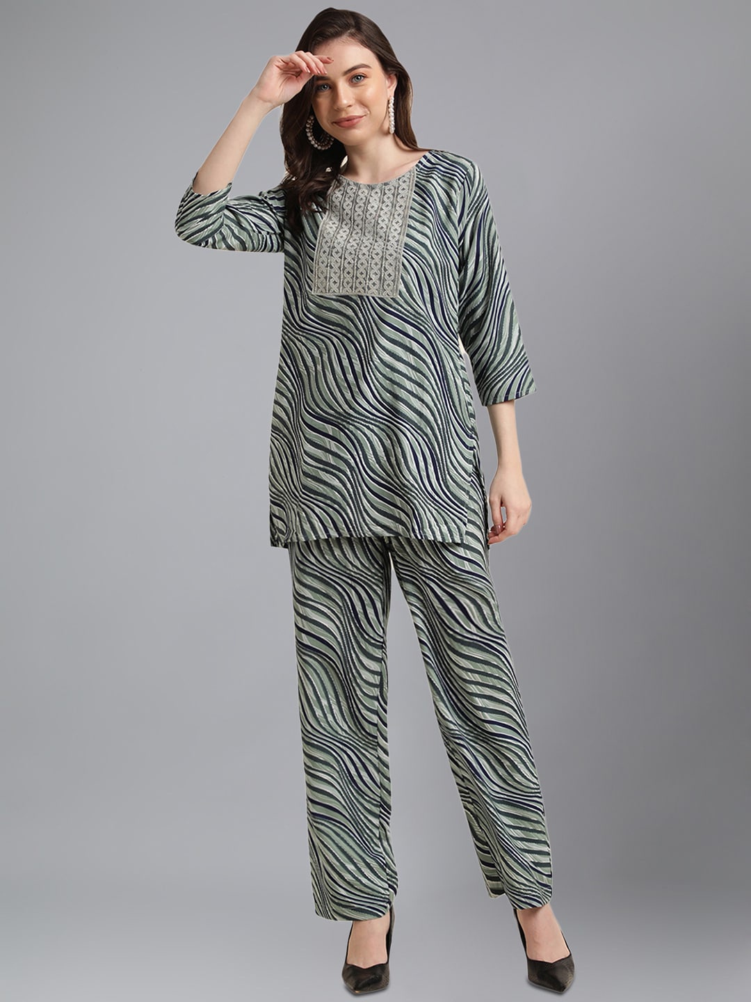

KALINI Printed Embroidered Top With Trousers, Green