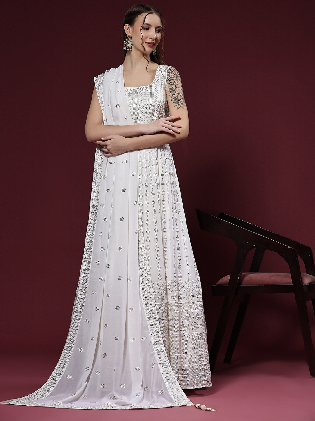 

JUST FASHION Embellished Sequined Georgette Ethnic Gown With Dupatta, Off white